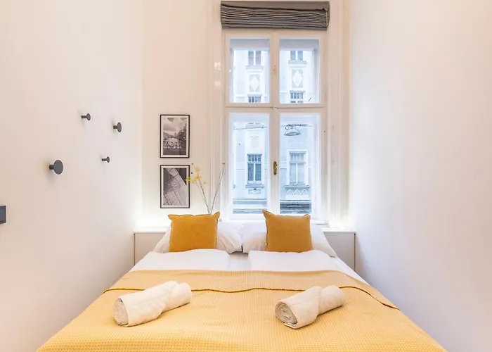 Josef's I Pink Flamingo I Deluxe Apartment *