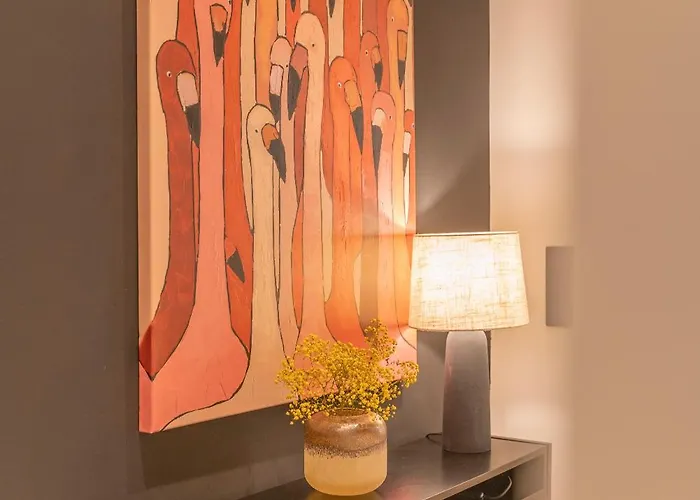 Josef's I Pink Flamingo I Deluxe Apartment Vienna